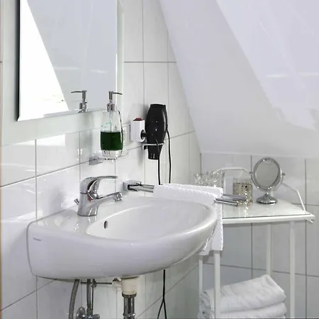 Schmitt Apartment *