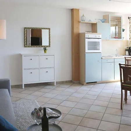 Schmitt Apartment *